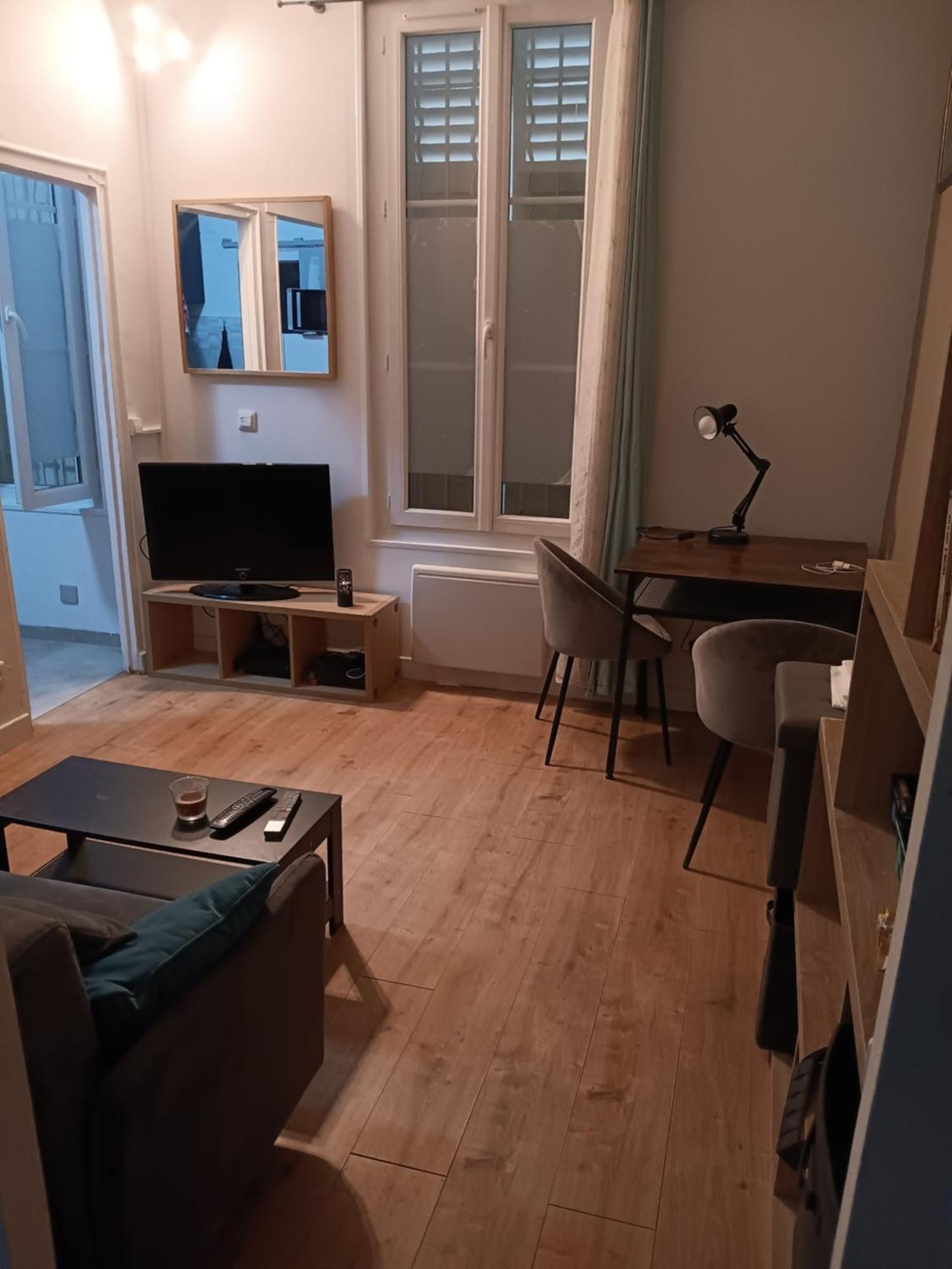 דירות פריז Studio Au Pied De La Basilique Du Sacre Coeur מראה חיצוני תמונה